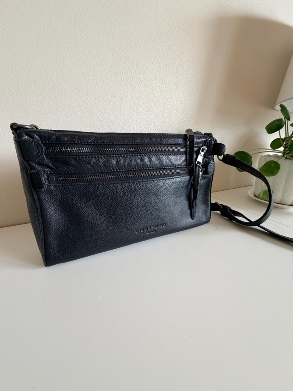 Liebeskind Black Leather Messenger Crossbody - Picture 7 of 7